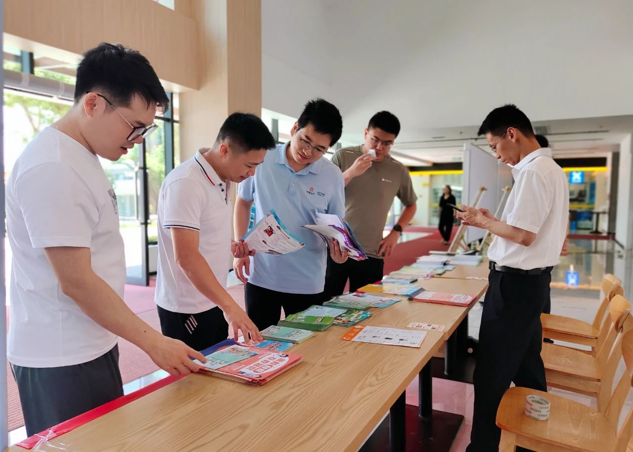 長(zhǎng)沙礦冶院組織開(kāi)展“安全宣傳咨詢(xún)?nèi)铡被顒?dòng)